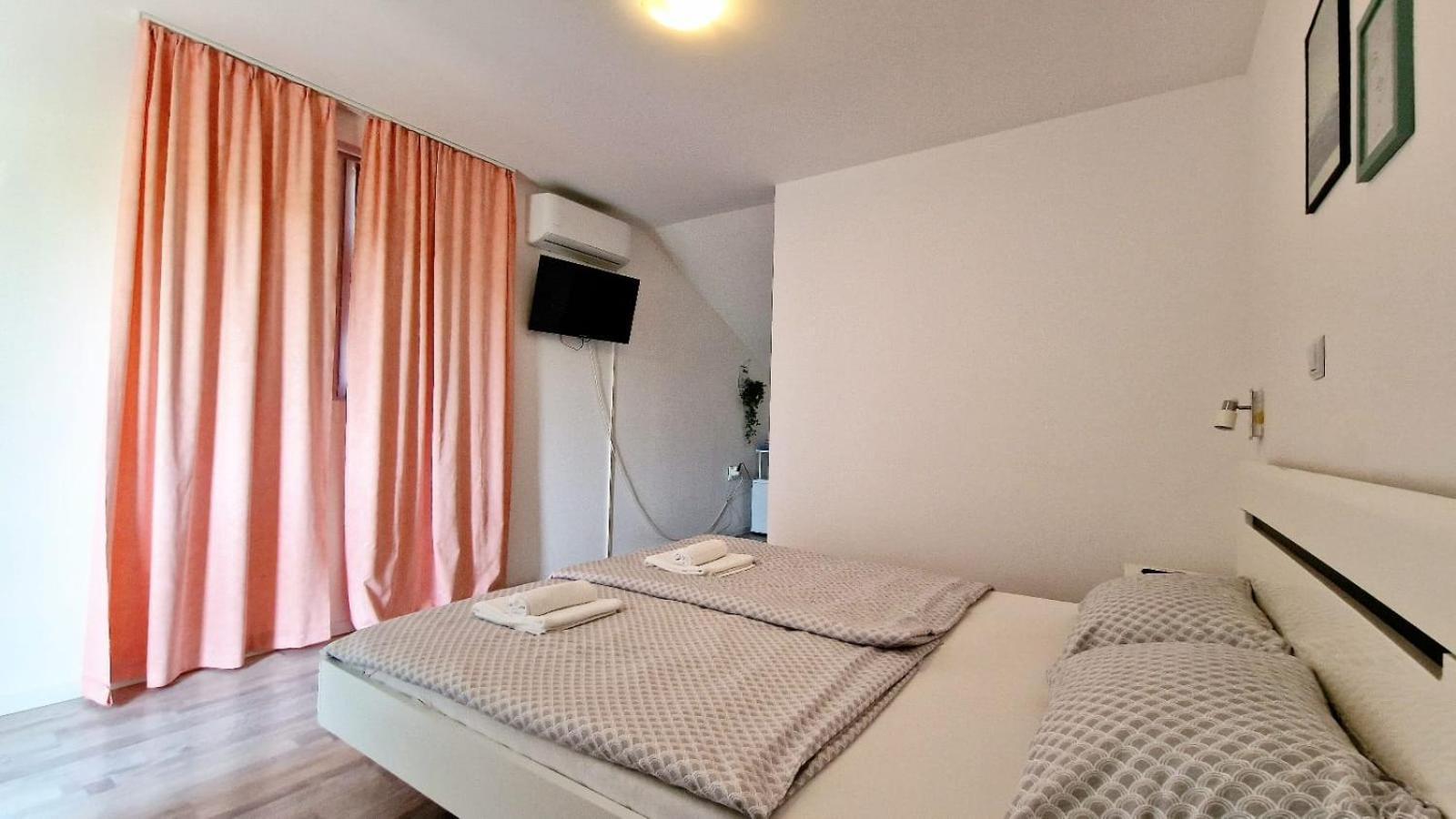 קארלובץ Cozy Room Peny מראה חיצוני תמונה